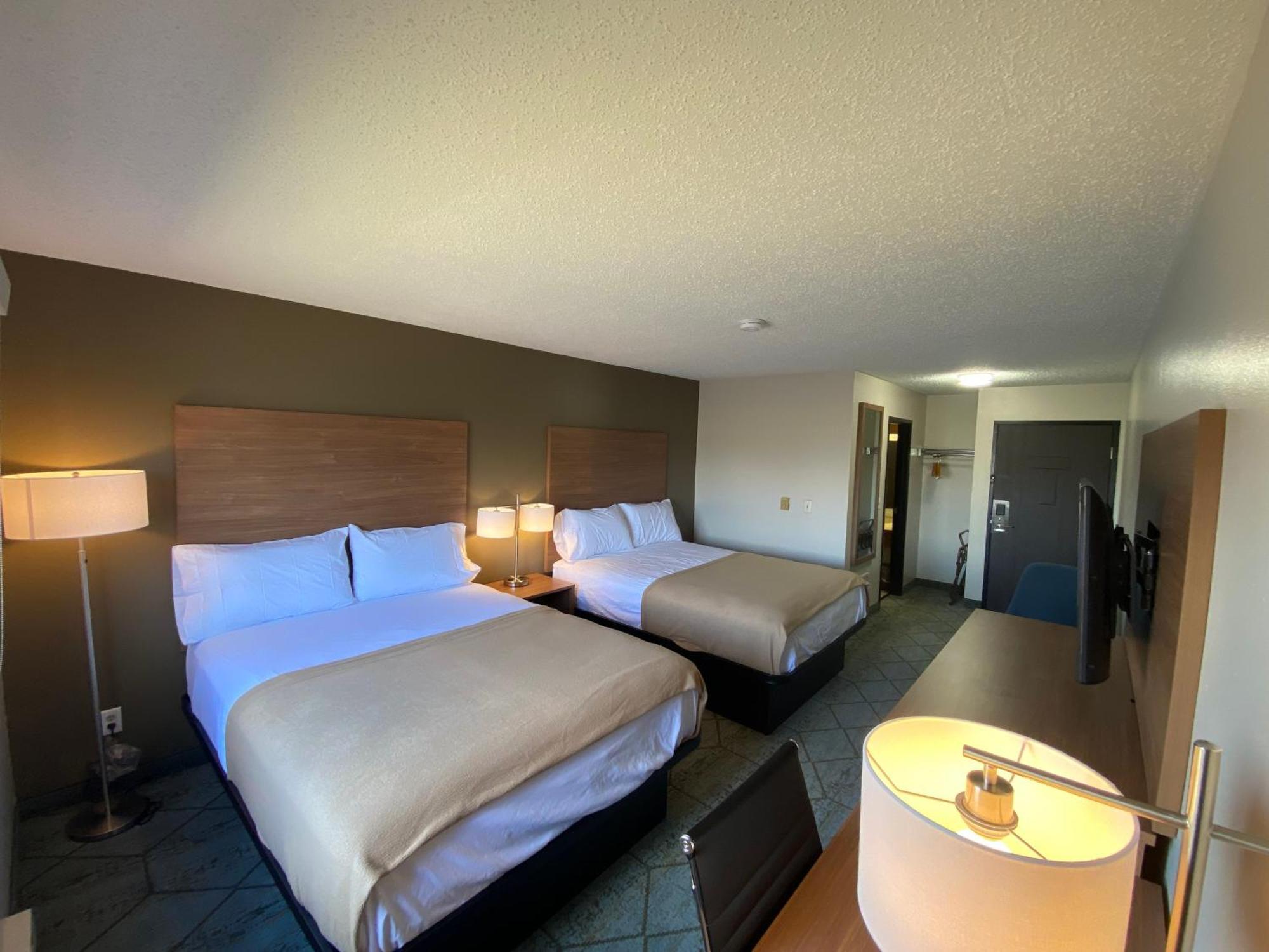 Baymont By Wyndham Oshkosh Airport Hotel Kültér fotó